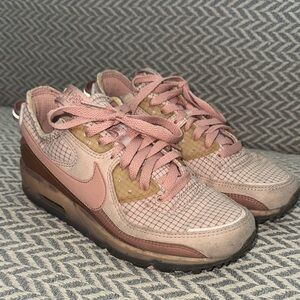 Nike Air Max 90 Terrascape - Pink Oxford